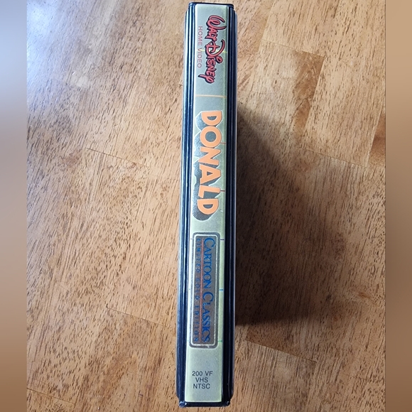 Walt Disney Donald Cartoon Classics Limited Gold Edition 1984 Clamshell Case VHS - Picture 2 of 4